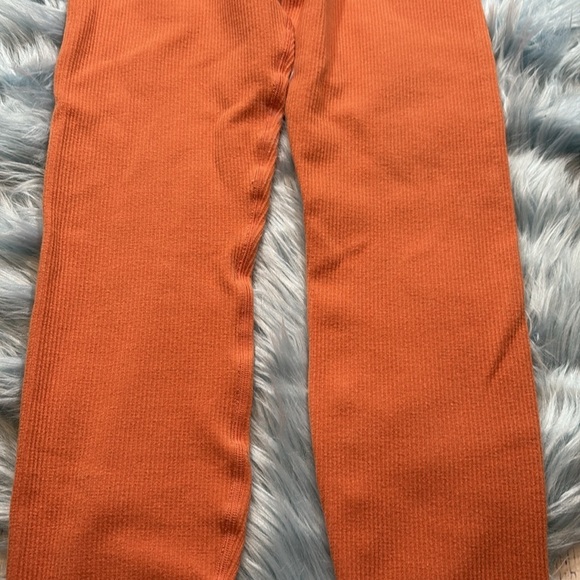 Good American Ribbed Orange High Rise Leggings - Picture 6 of 9